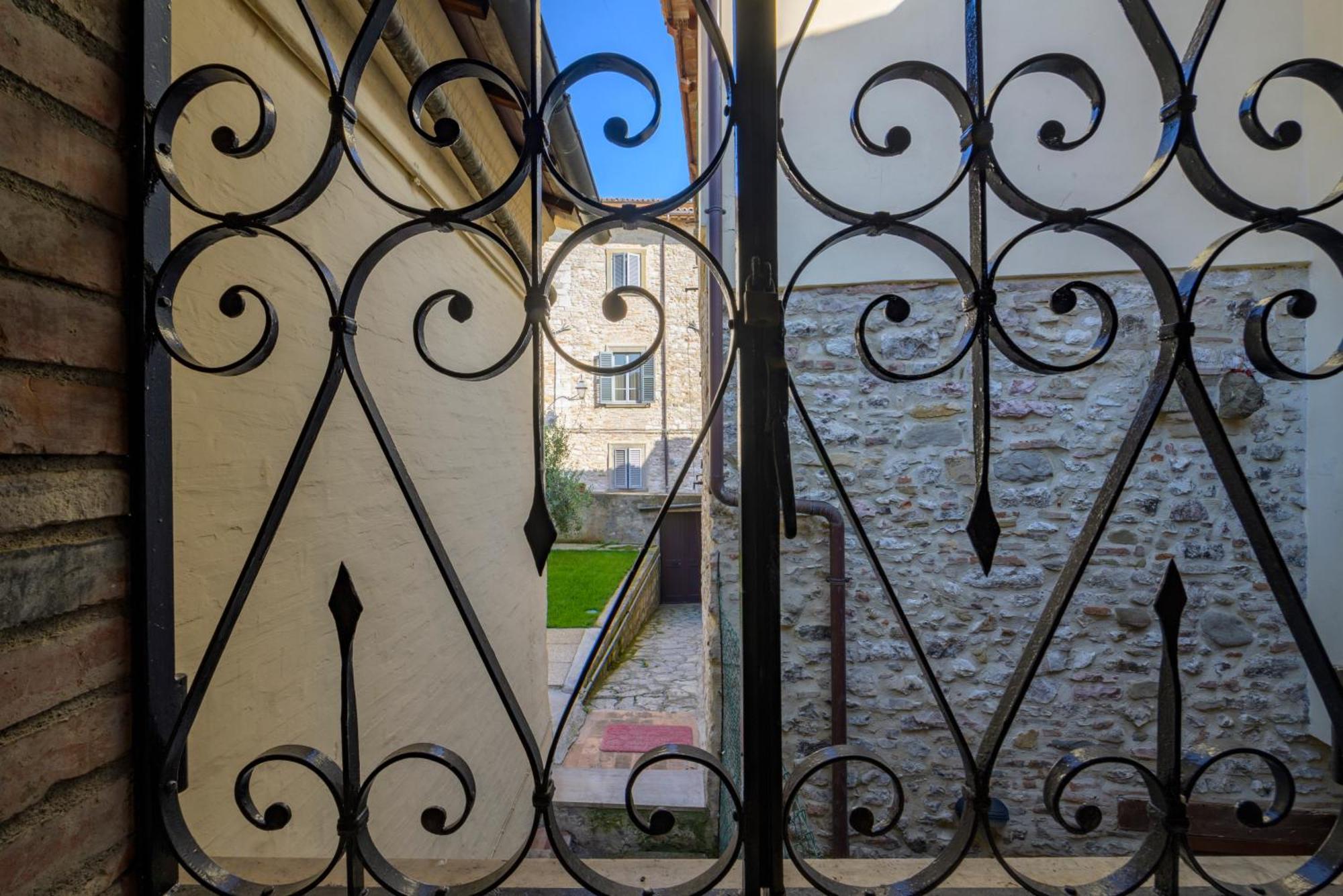 Via Mazzini 23A Apartment Gubbio Exterior photo