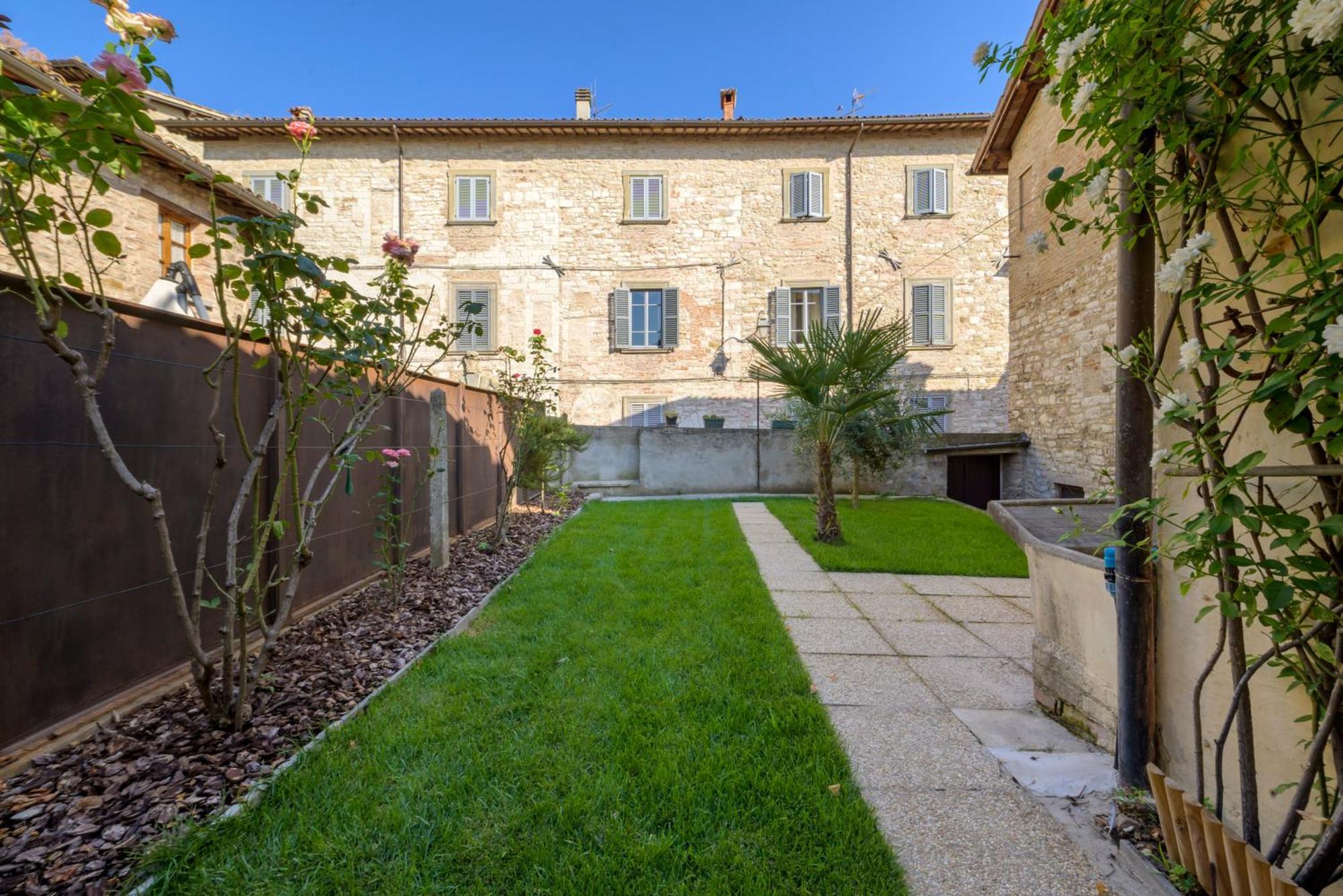 Via Mazzini 23A Apartment Gubbio Exterior photo